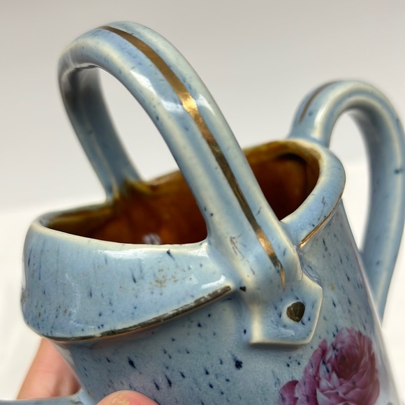 Vintage “McCoy” pottery USA small glazed watering can with cabbage rise design - Picture 10 of 11